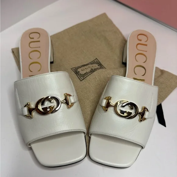 GUCCI Elegant White Slide Sandals - Picture 3 of 11